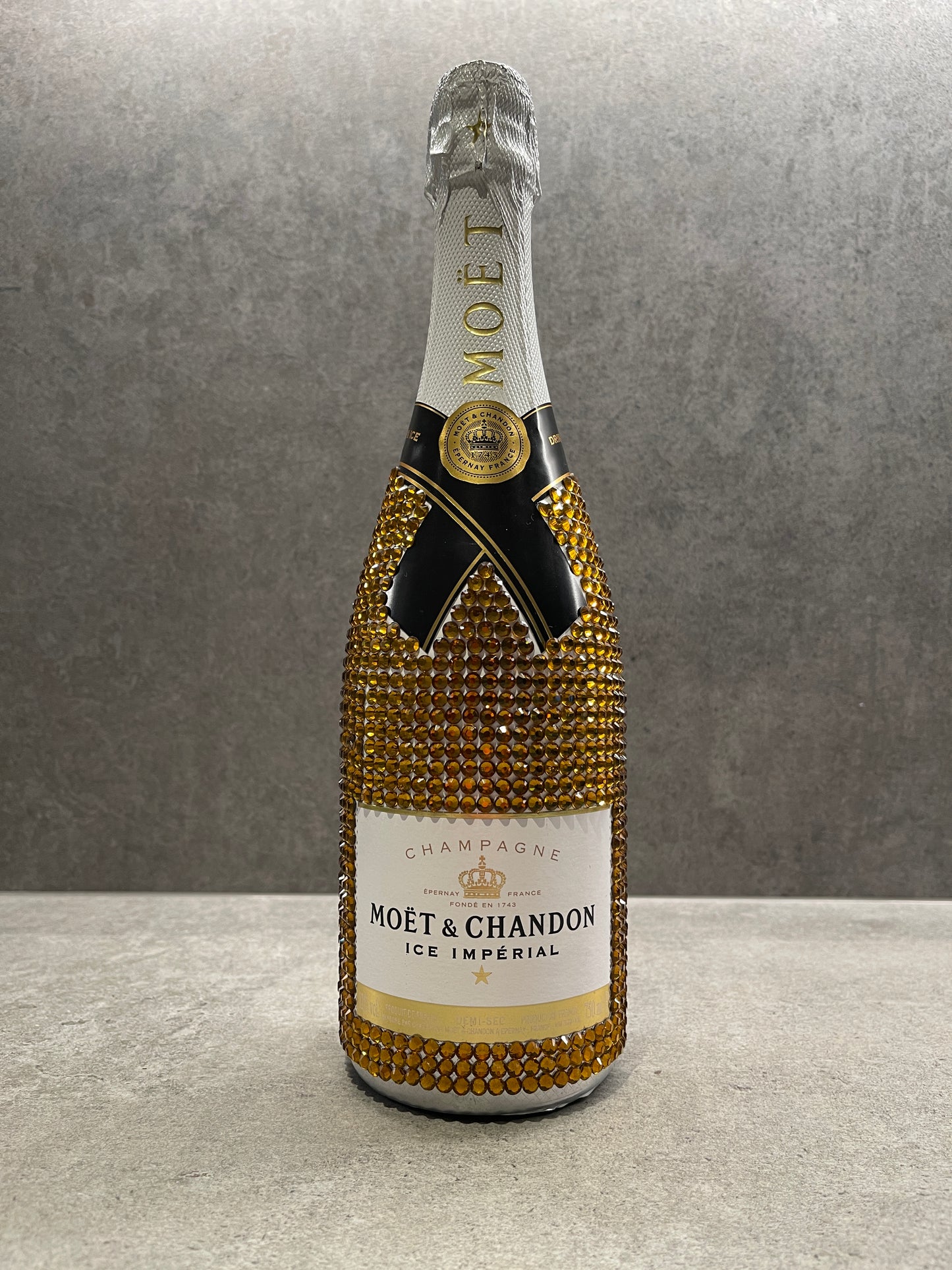 Moët & Chandon Impérial Brut Champagne 75cl (Gold)