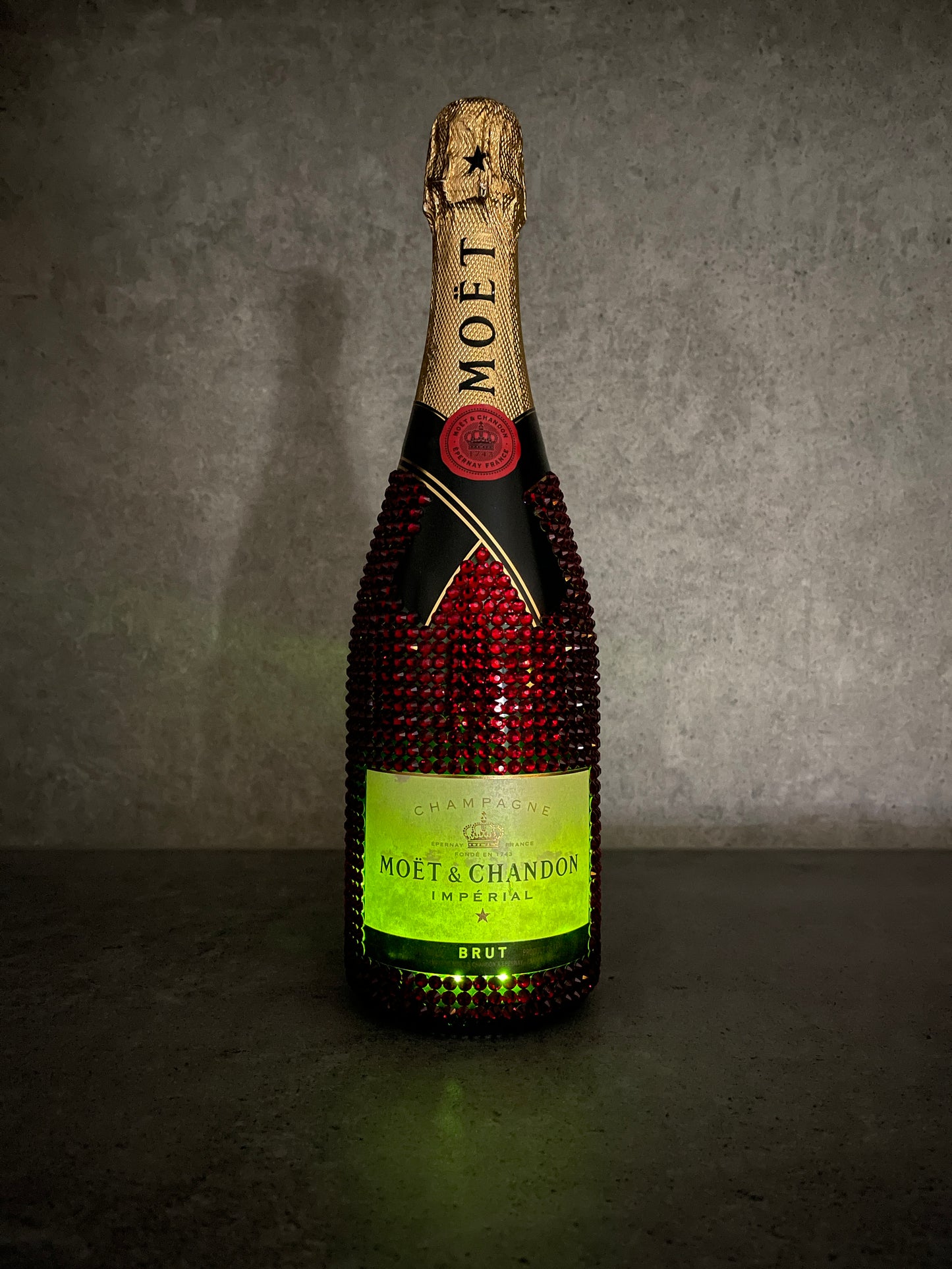 Moët & Chandon Impérial Brut Champagne 75cl (Ruby)