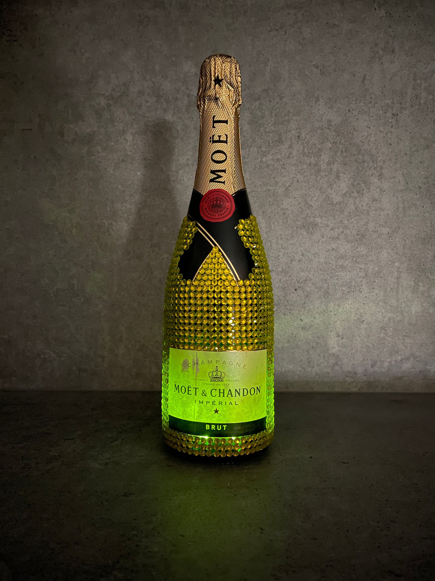 Moët & Chandon Impérial Brut Champagne 75cl (Sunflower)
